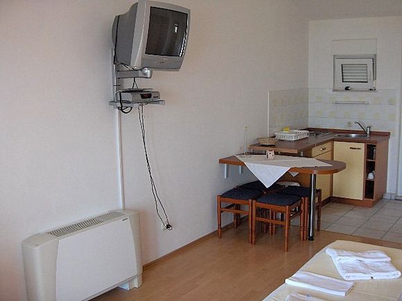 Appartement App br. 4 dans Bratus 7
