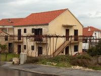 Appartement Prizemlje dans Supetar