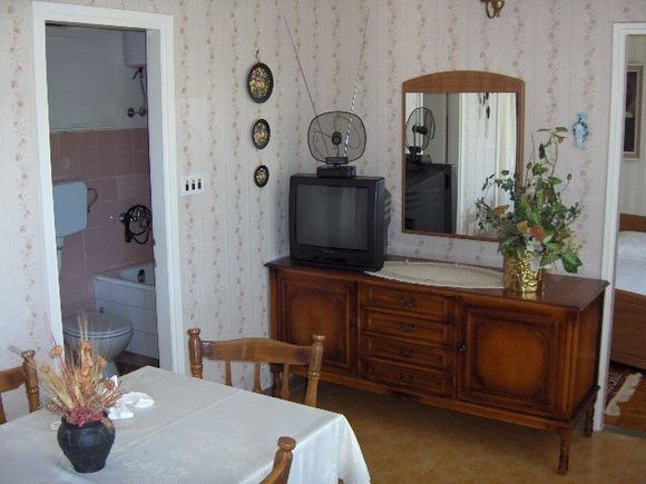 Appartement Petra dans Pucisca 2