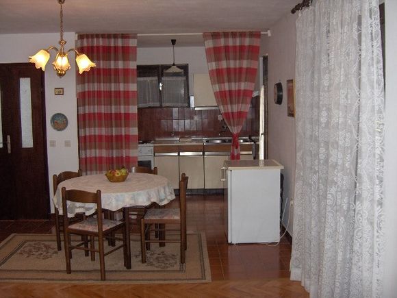Appartement Prizemlje dans Orebic 2