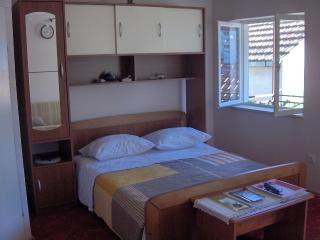 Appartement Studioapartman br.2 dans Vis 3