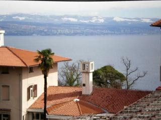 Appartement App br 2 dans Lovran 9