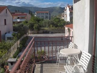 Appartement Prizemlje dans Kastel Stafilic 8