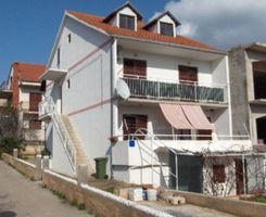 Appartement Apartman 2+2 dans Stari Grad