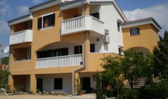 Appartement Gornji 4+1 dans Povile