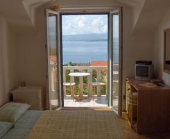 Appartement Žuta soba s balkonom dans Bol