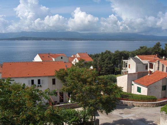 Appartement Žuta soba s balkonom dans Bol 10