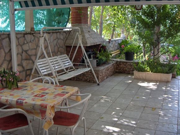 Appartement Prizemlje dans Bol 8