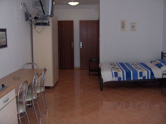Appartement Studio br. 4 dans Bol 5