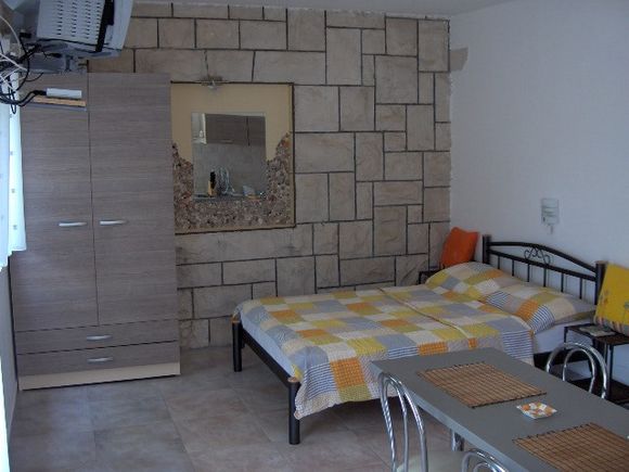 Appartement Studio br.6 dans Bol 1