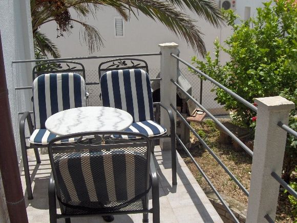 Appartement Studio br.6 dans Bol 8