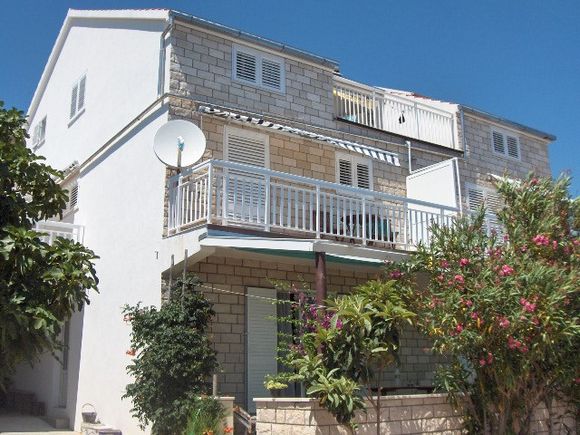 Appartement Broj 4 dans Zavalatica 1