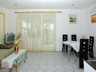 Appartement Prizemlje 1- desni dans Zavalatica 6