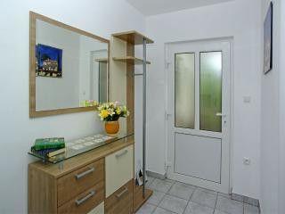 Appartement Prizemlje 2- lijevi dans Zavalatica 4