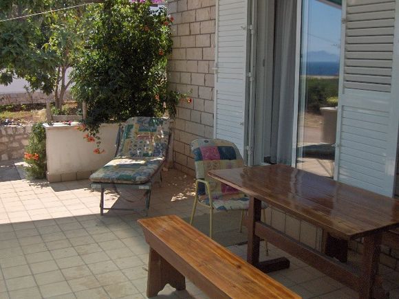 Appartement Prizemlje 2- lijevi dans Zavalatica 9