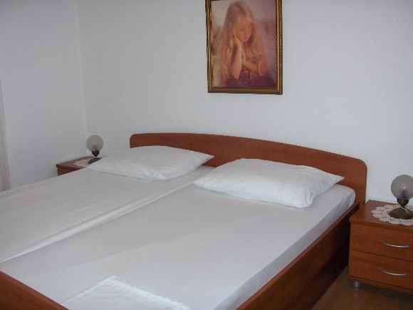 Appartement App br. 3 dans Pag 4