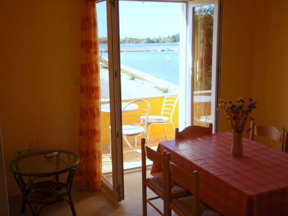 Appartement App br. 2 dans Nin 3