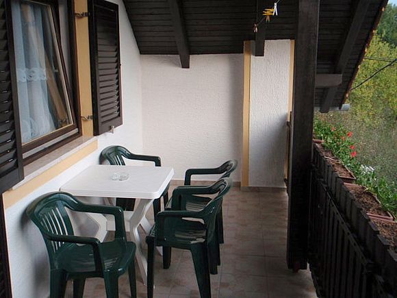 Appartement App 6 dans Irinovac 11