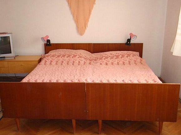 Appartement A 4 dans Pakostane 1