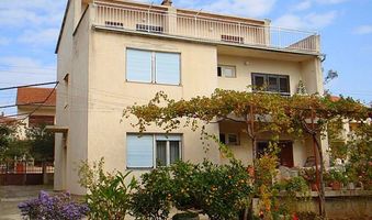 Appartement App dans Pakostane