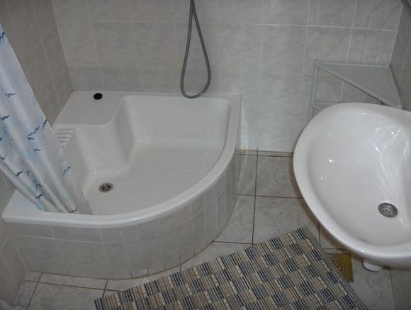 Appartement spojeni apartman prizemlje dans Vis 6