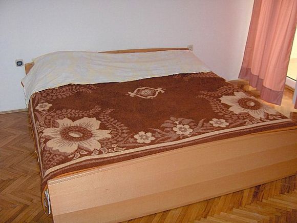 Appartement Prizemlje 1. desno dans Novalja 4
