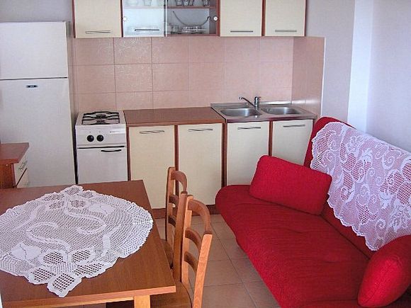 Appartement Gore 1.ravno desno dans Novalja 1