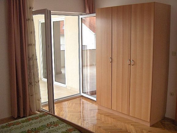 Appartement Gore 1.ravno desno dans Novalja 5