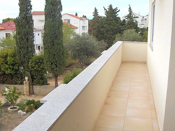 Appartement Gore 1.ravno desno dans Novalja 10