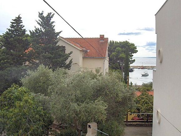 Appartement Gore 1.livo dans Novalja 9