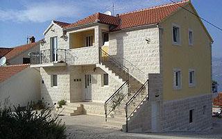 Appartement Iris dans Postira