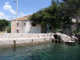 Appartement  dans Molunat 1