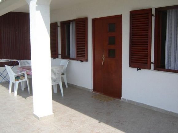 Appartement Dvokrevetni prizemlje dans Mandre 4