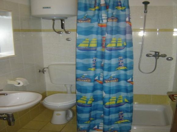 Appartement Dvokrevetni prizemlje dans Mandre 7