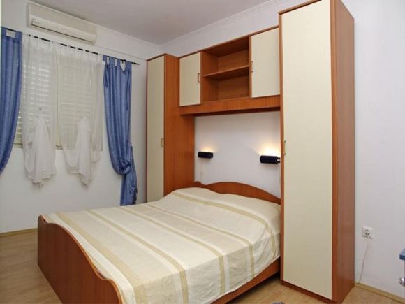 Appartement London dans Zavalatica 3