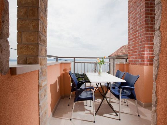 Appartement App 4 dans Podgora 9