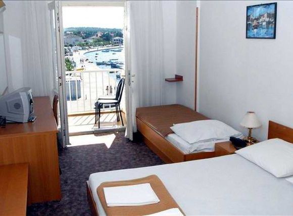 Appartement Hotel Loža dans Novalja 4