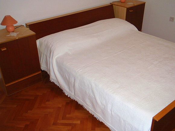 Appartement App br. 3 dans Pag 4
