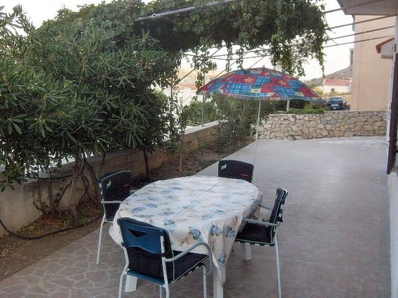 Appartement App br. 4 dans Pag 8