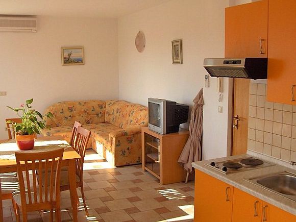 Appartement App br. 3 dans Novalja 3